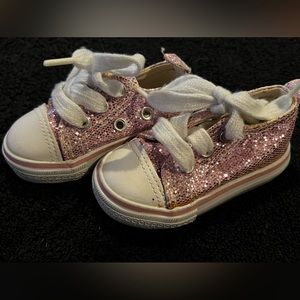 Pink ‘chucks’